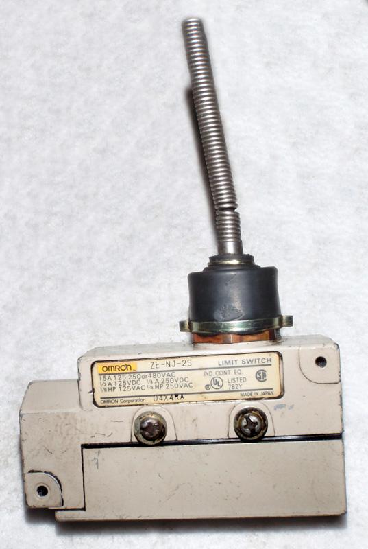 Omron ZE-NJ-2S Limit switch | Garden City Plastics